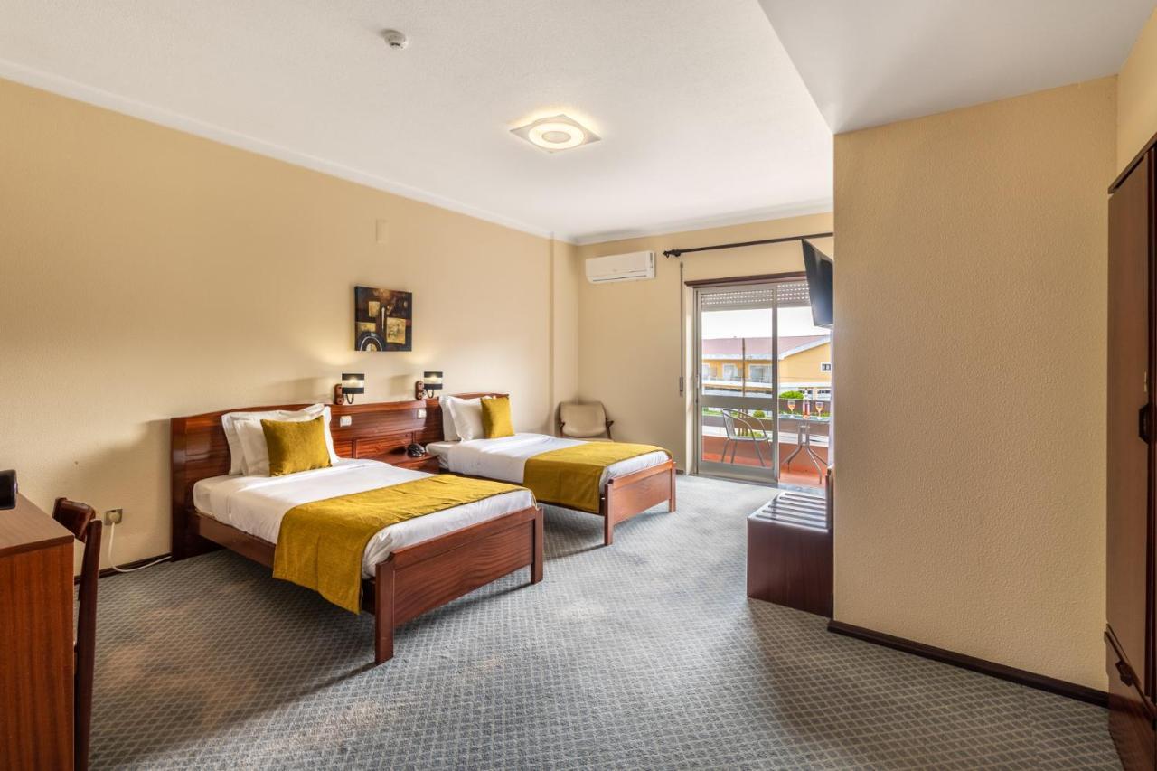 Hotel Colmeia Monte Real Ngoại thất bức ảnh