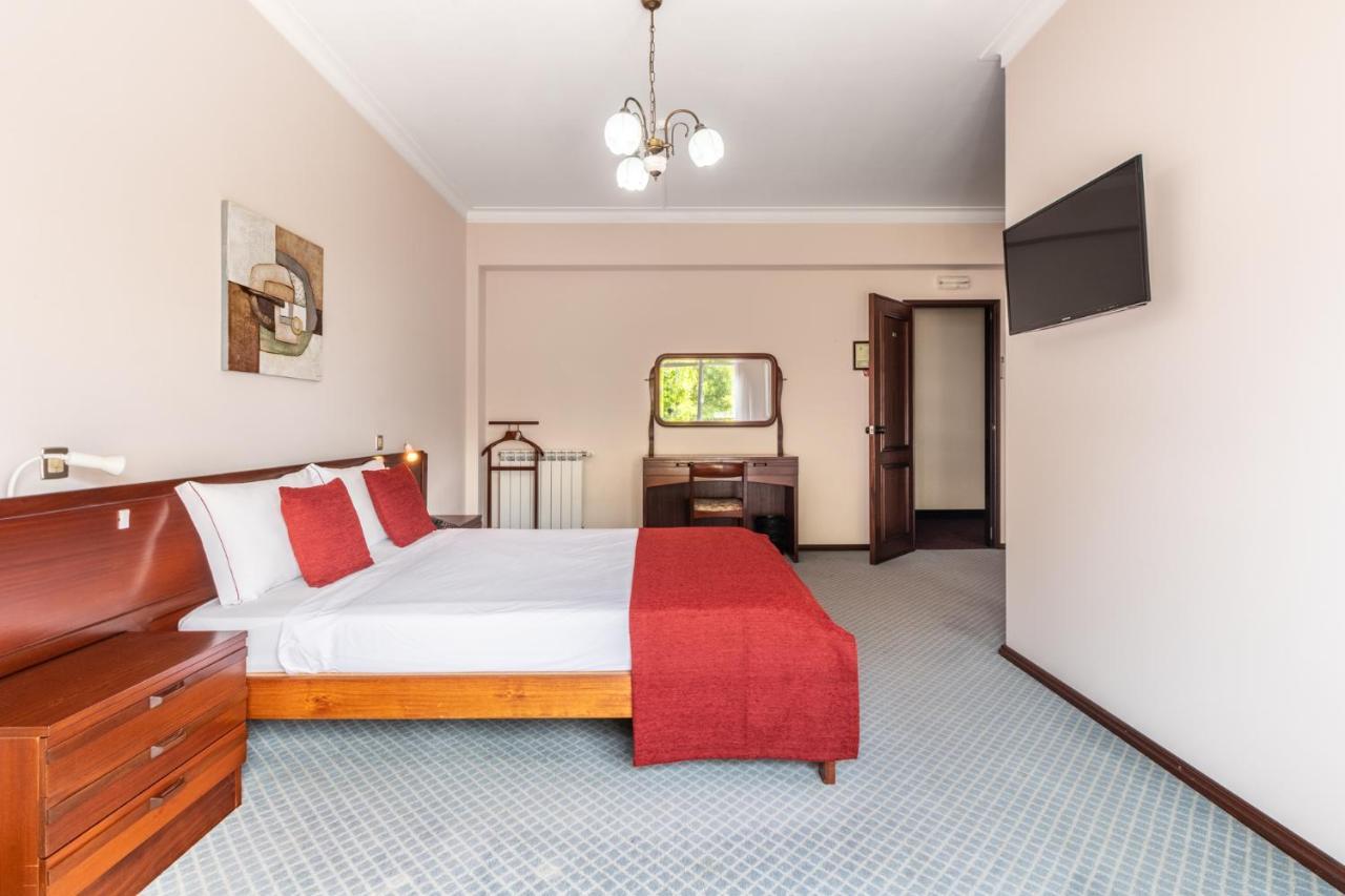 Hotel Colmeia Monte Real Ngoại thất bức ảnh