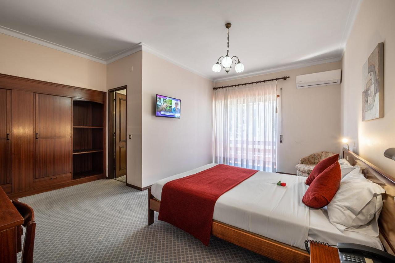 Hotel Colmeia Monte Real Ngoại thất bức ảnh
