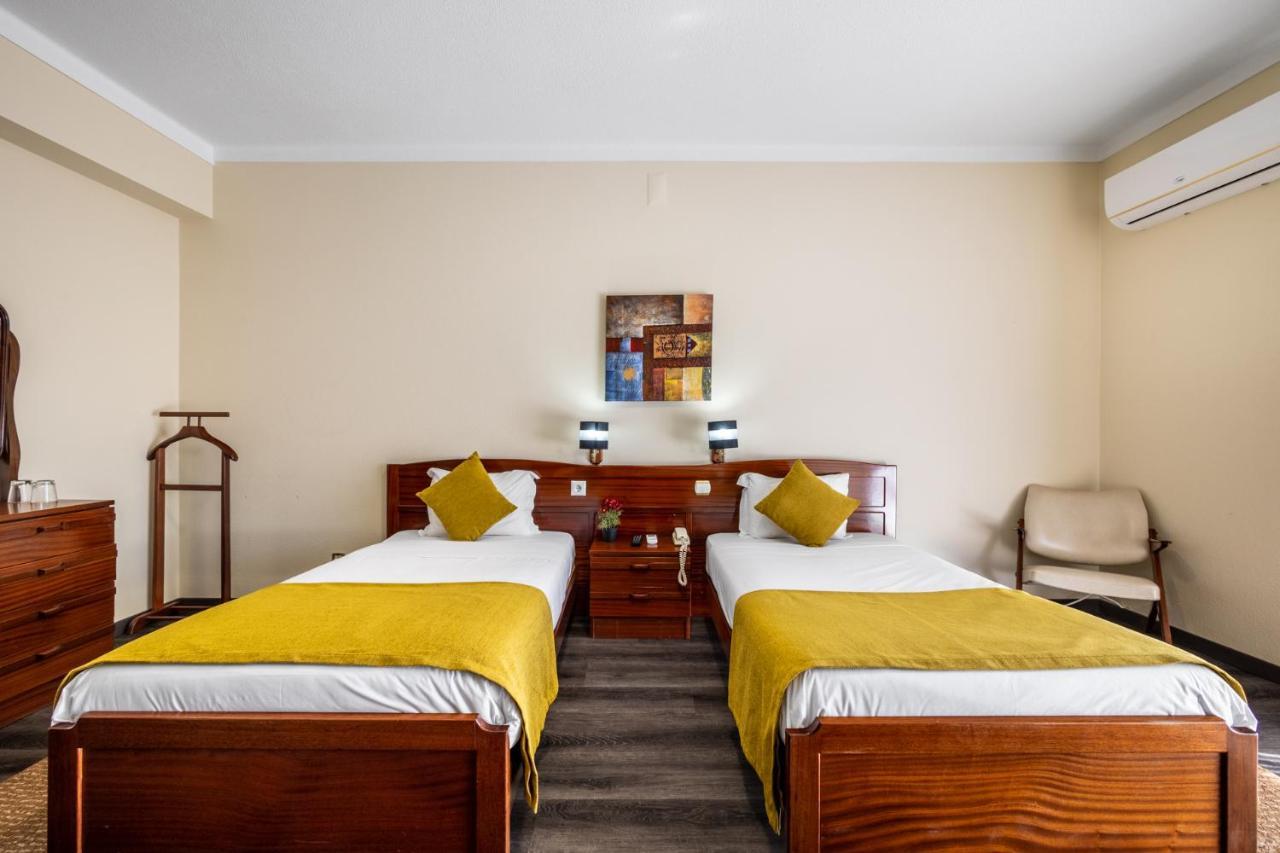 Hotel Colmeia Monte Real Ngoại thất bức ảnh