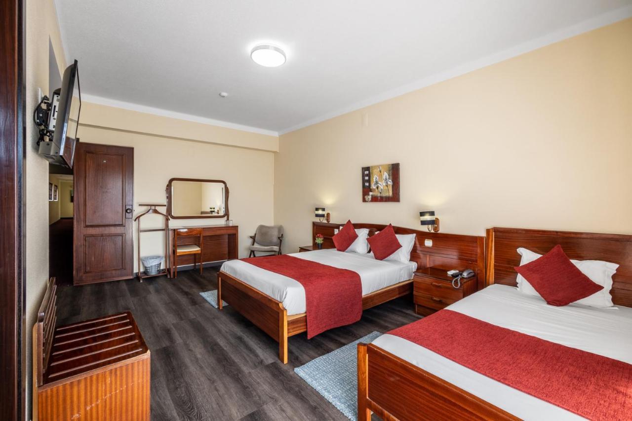 Hotel Colmeia Monte Real Ngoại thất bức ảnh