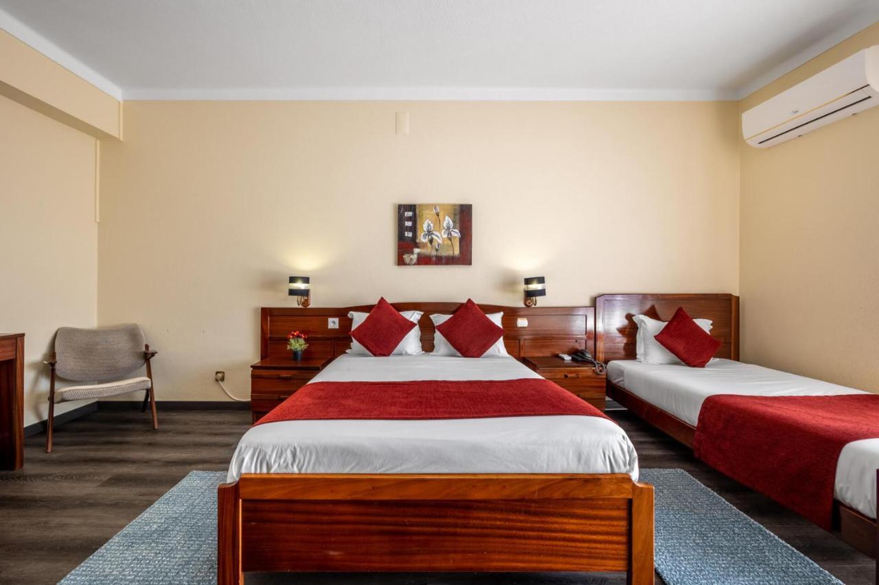 Hotel Colmeia Monte Real Ngoại thất bức ảnh